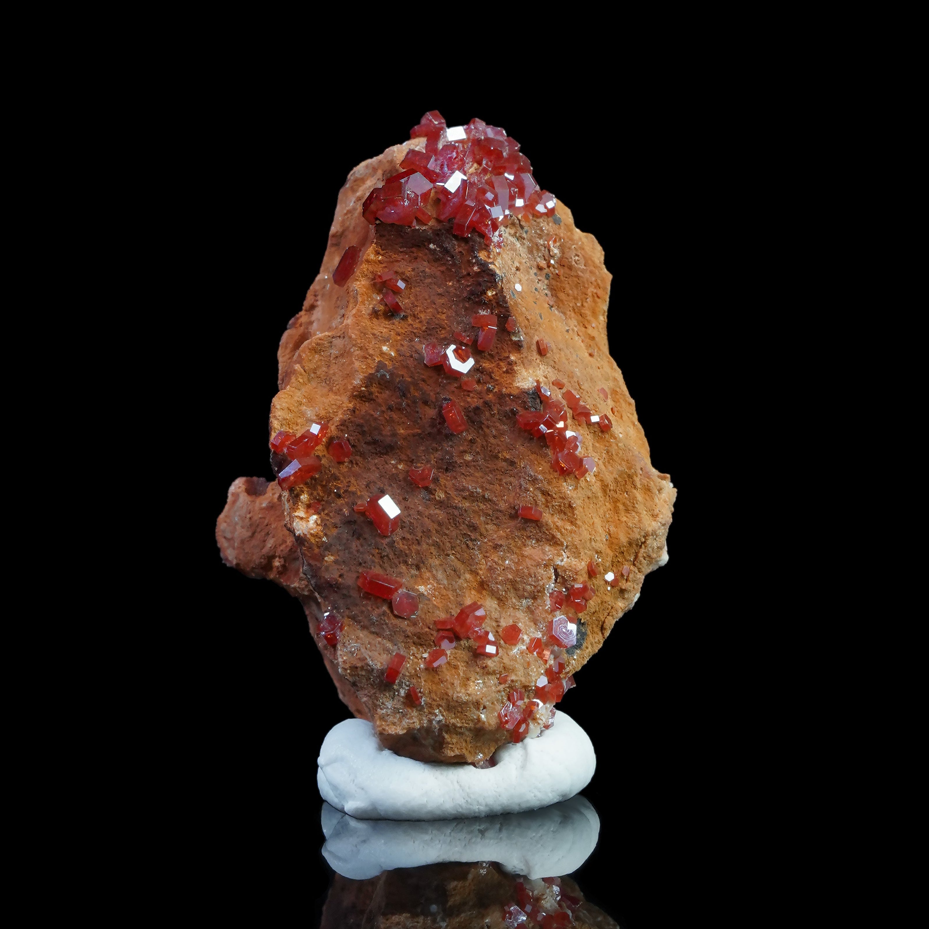 Vanadinite on Limonite (38.5*27.8*18.7mm)