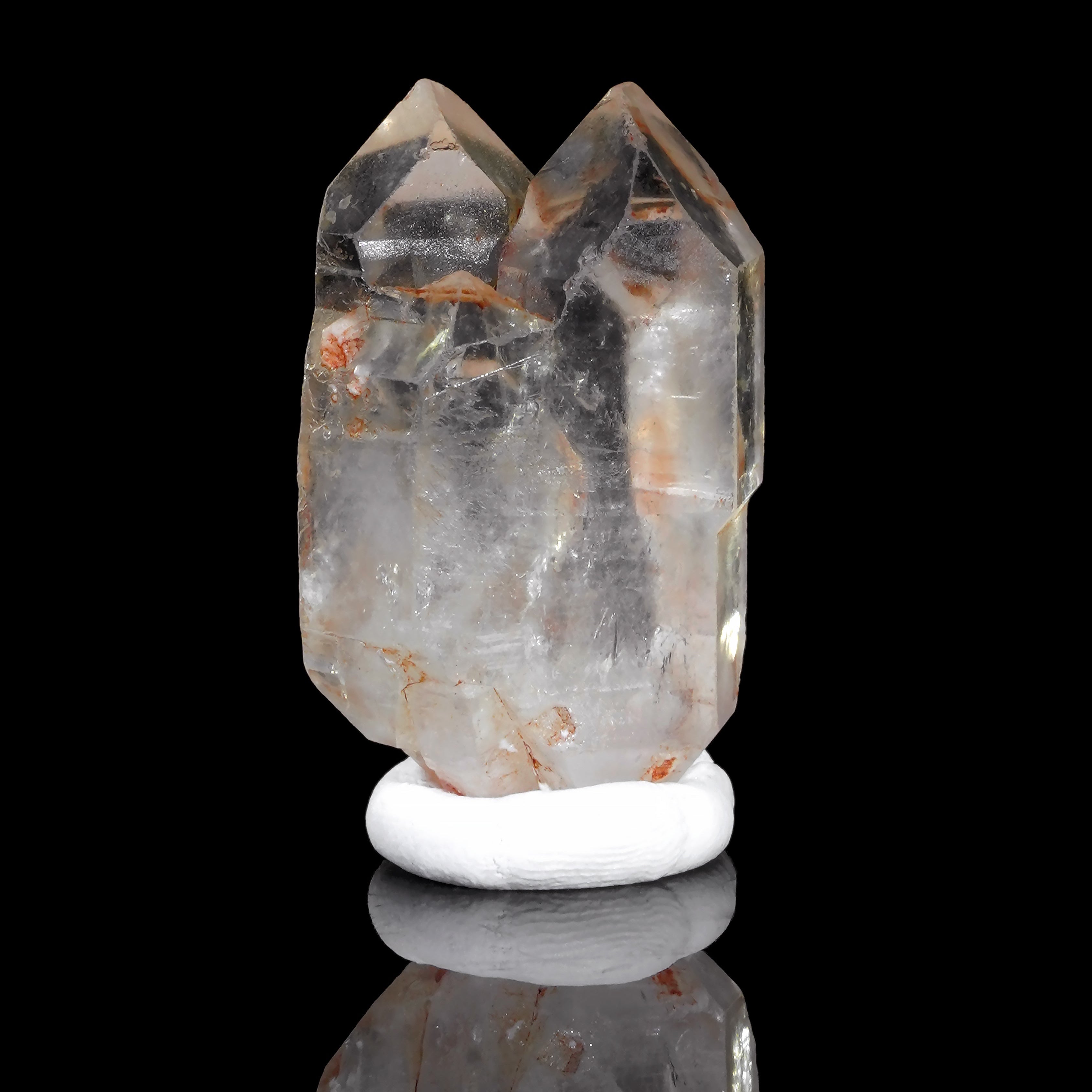 Petroleum Quartz · Twin Peaks (37.9*20.5*17.2mm)