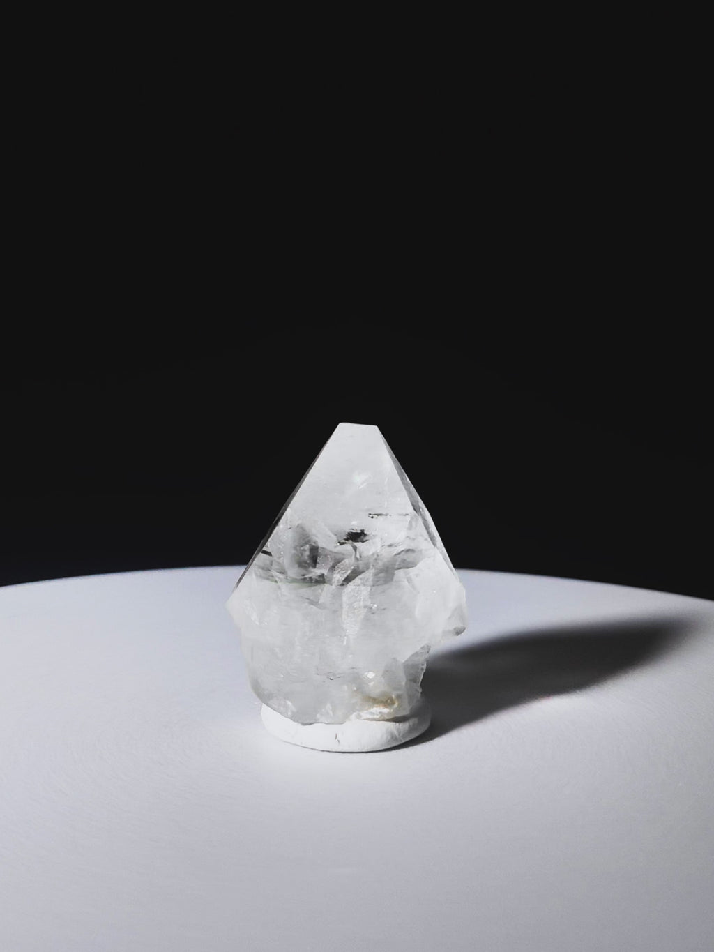 Apophyllite · Flat-Terminated Crystal (36.2*28*26.4mm)